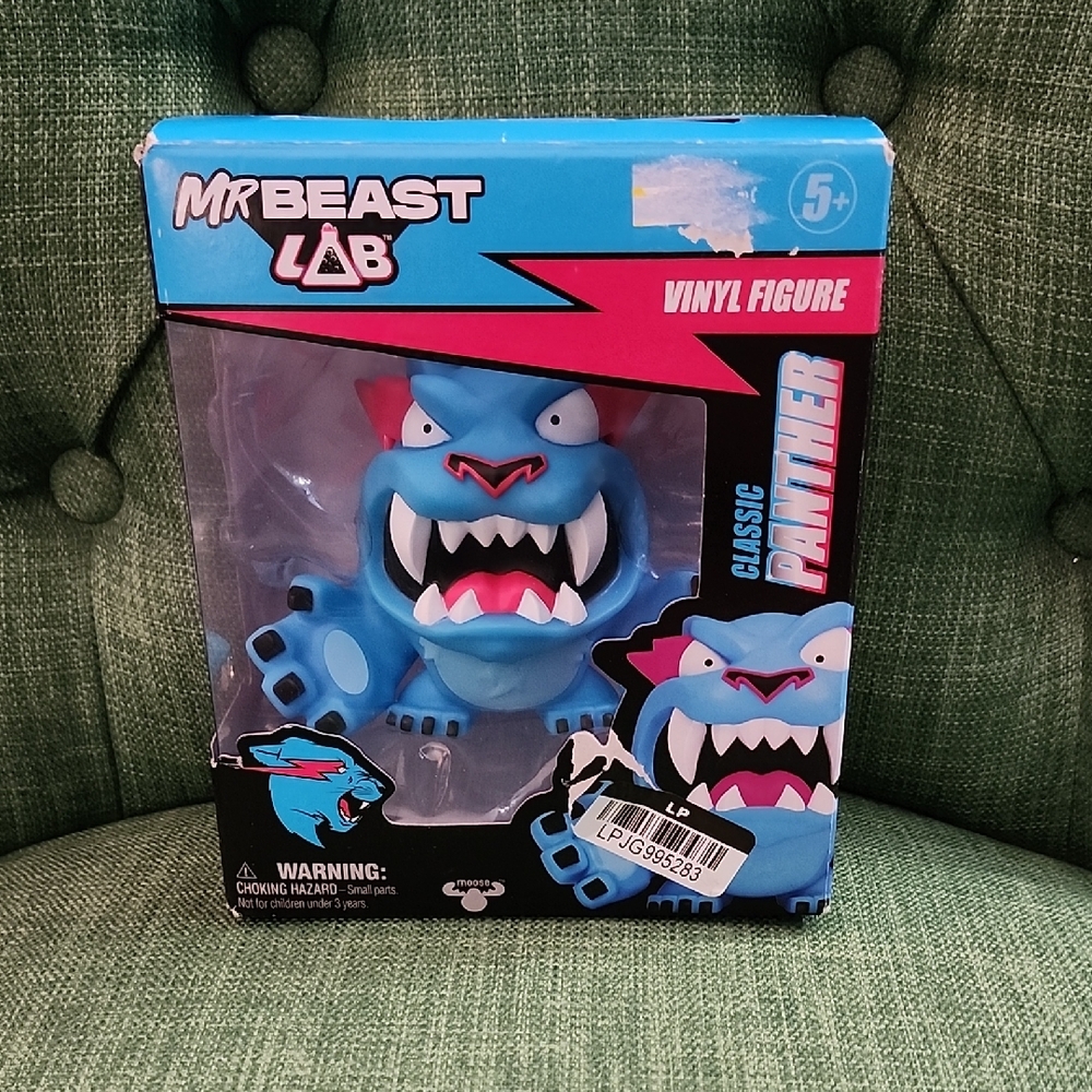 Mr Beast Lab Classic Panther Vinyl Figure - Blue